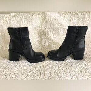 Destroy Ankle boots.